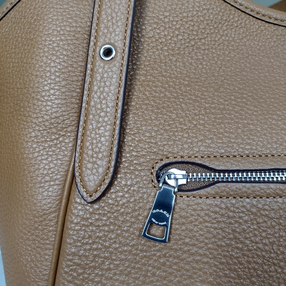 Coach big leather purse in light saddle - Picture 5 of 15